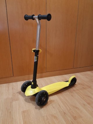 Patinete infantil 3 ruedas amarillo