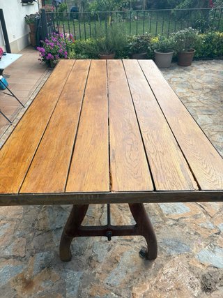 Mesa estilo industrial para porche/jardín