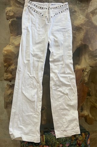 Pantalón vaquero Bershka blanco tachuelas T38