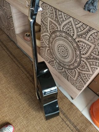 Guitarra  Negra