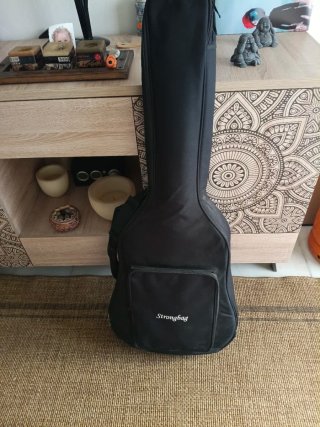 Guitarra  Negra