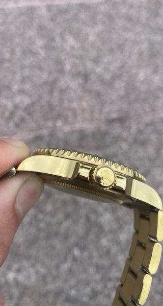 Reloj estilo Rolex color oro Submariner Negro