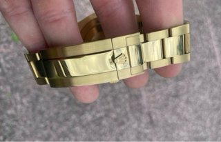 Reloj estilo Rolex color oro Submariner Negro