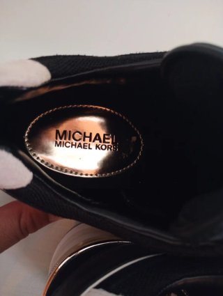 Zapatillas Michael Kors Negras y Doradas