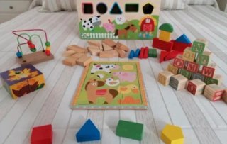 Baúl de actividades de madera