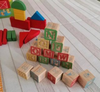 Baúl de actividades de madera