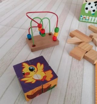 Baúl de actividades de madera