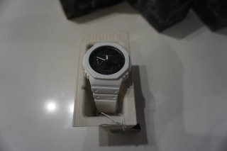 Casio G-Shock GA2100  Blanco y Negro