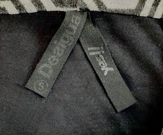 Suéter Desigual Negro con Diseño Geométrico