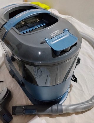 Aspiradora/extractor de tapicerías y alfombras