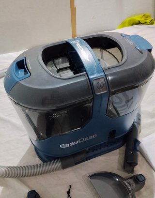 Aspiradora/extractor de tapicerías y alfombras