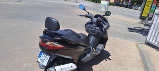 Suzuki Burgman 125 Negra/Burdeos