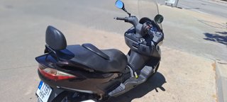Suzuki Burgman 125 Negra/Burdeos