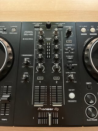Mesa de Mezclas Pioneer DDJ-400