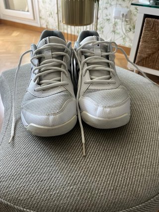 Zapatillas Asics Padel Blancas y Negras