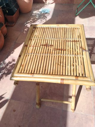 Mesa plegable de bambú