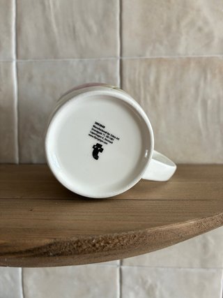 Taza con flores Hibiscus