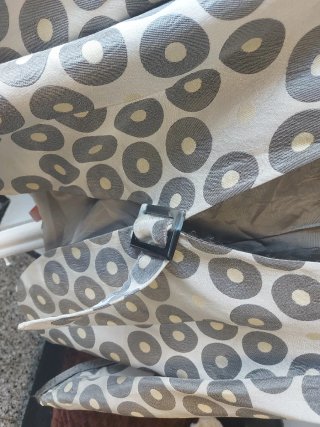 Blazer estampado círculos beige y gris