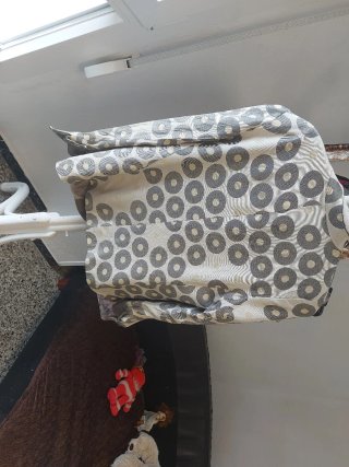 Blazer estampado círculos beige y gris
