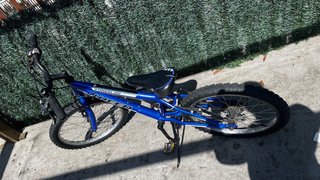 Bicicleta infantil azul WEED STRONG 200