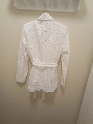 Traje blanco Lefties bordado