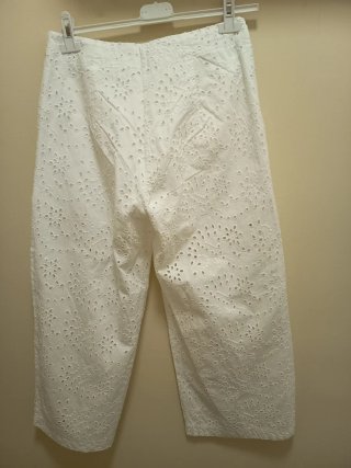 Traje blanco Lefties bordado