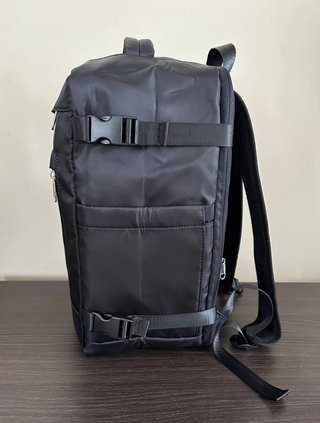 Mochila para avión negra