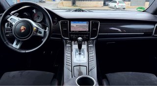 Porsche Panamera GTS unico
