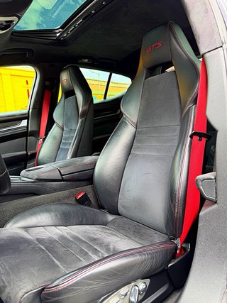 Porsche Panamera GTS unico