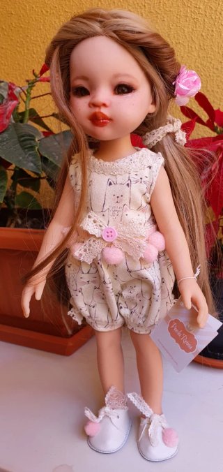 Muñeca Paola Reina customizada