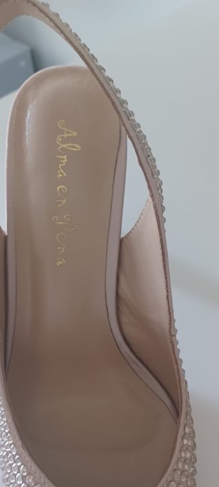 Zapatos Alma en Pena dorados/plateados