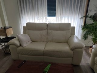 Sofás de piel beige 3 y 2 plazas