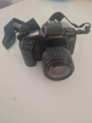 ジャンクCanon EOS 1000F フィルムカメラ （EF 35-80mm） Canon EOS 1000F + Objetivo EF 35-80mm de Segunda mano por 60 EUR
