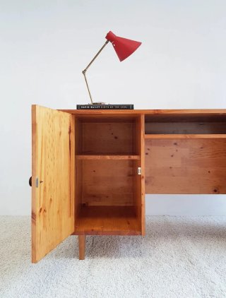 Escritorio de pino. Vintage, 80s.