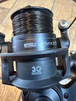 2 Carretes de Pesca Mitchell Avocet Negros