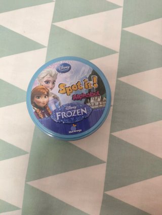 Spot it! Alphabet Frozen Disney