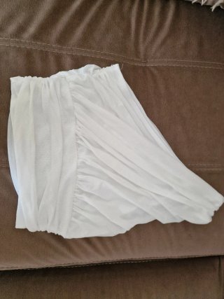 Top blanco fruncido