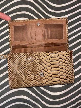 Monedero estampado piel serpiente