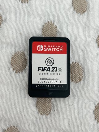 Nintendo Switch Lite+ Fifa 21 + MaKartDeluxe+ Carg