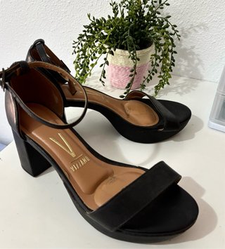 Sandalias Negras Elegantes