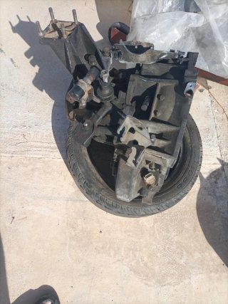 Caja cambios 2.8 JTD, pedales , palancas, volante,