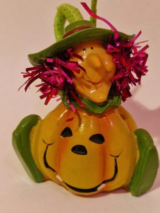 Figura Bruja Calabaza Cerámica
