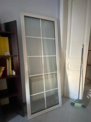 Puerta corredera de aluminio