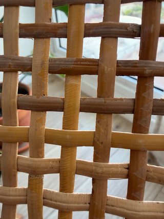 Sillón Beida Kave Home Ratán y Madera