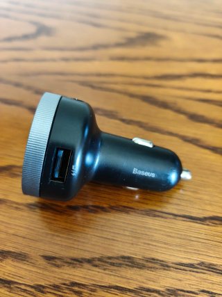 Transmisor FM Bluetooth Baseus (Carga Rápida)