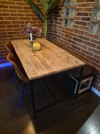Pack Mesa comedor industrial con banco y 2 sillas