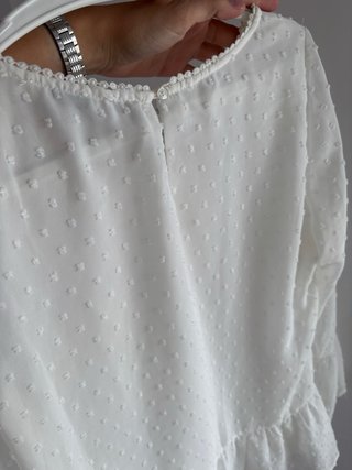 Blusa blanca plumeti bordada