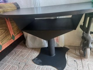 Mesa de centro negra de hierro fundido