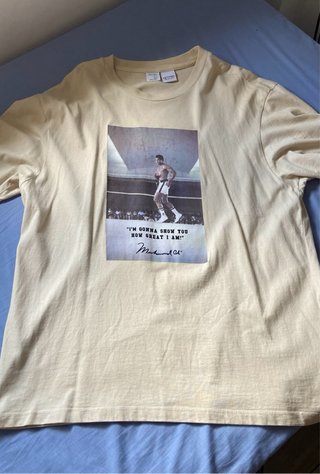 Surtido de camisas y camisetas, talla M y S