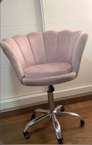 Silla rosa terciopelo con base plateada
